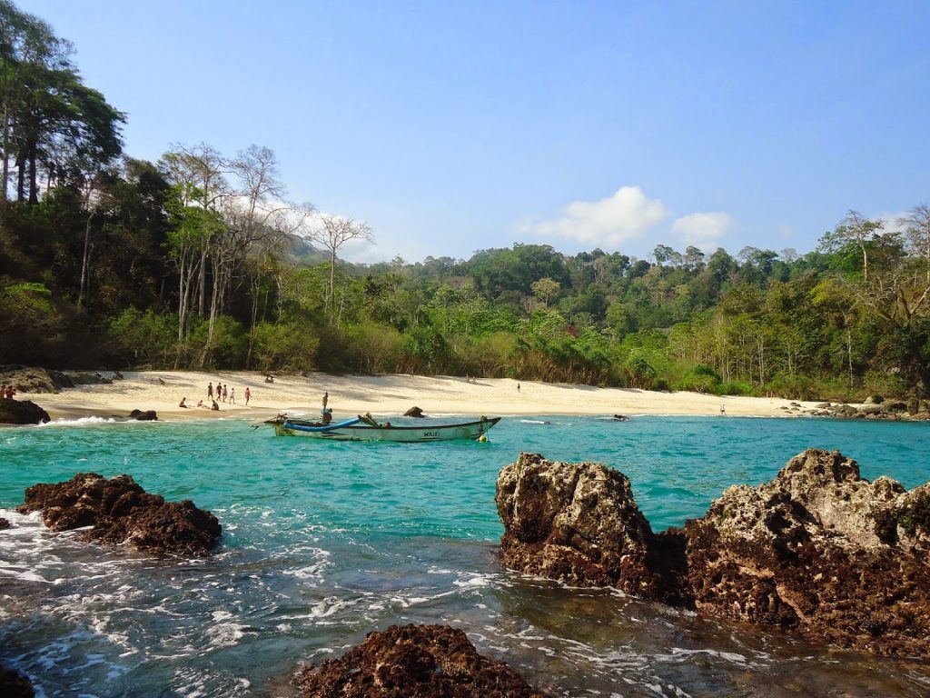 pantai rajegwesi banyuwangi