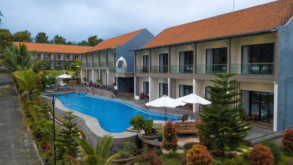 grand harvest resort and villas banyuwangi