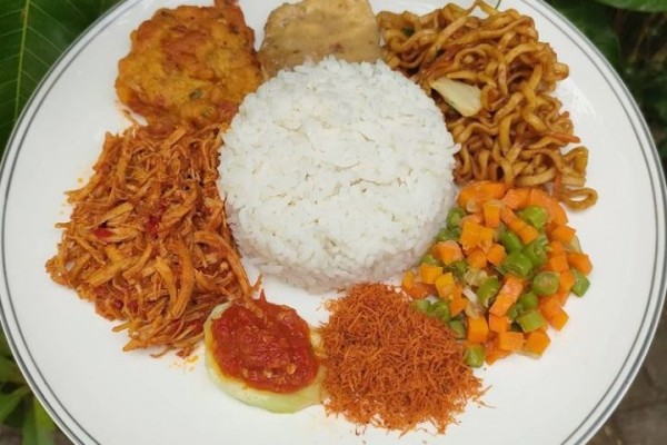 nasi kalak khas banyuwangi