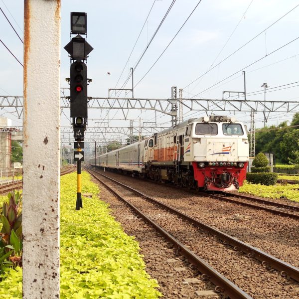 kereta api menuju stasiun banyuwangi