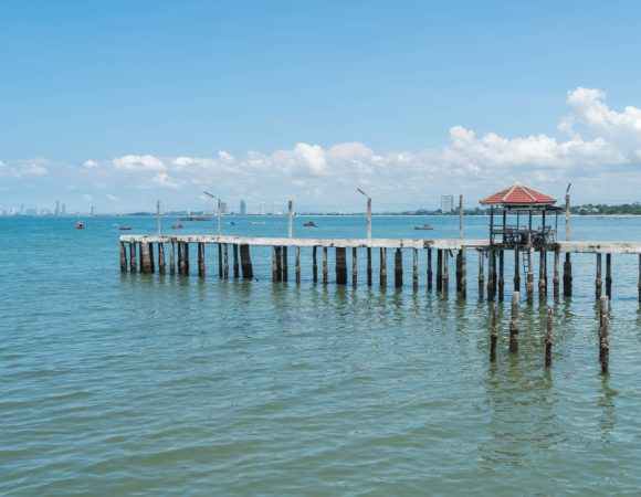 8 Pesona Pantai Boom Banyuwangi, Miliki Pemandangan Indah!
