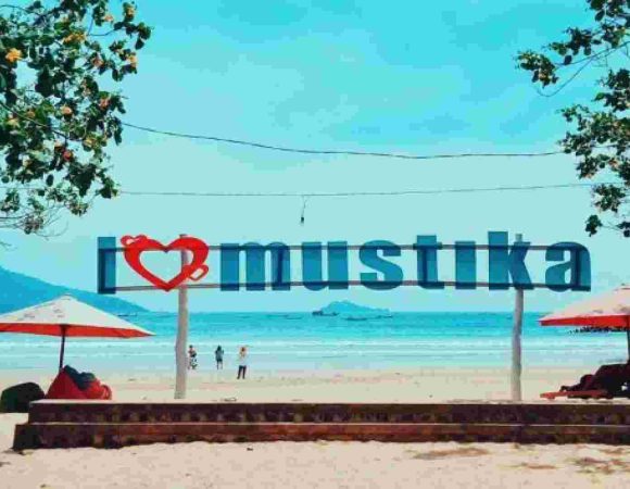 Pantai Mustika Banyuwangi, Cocok bagi Pencinta Olahraga Air