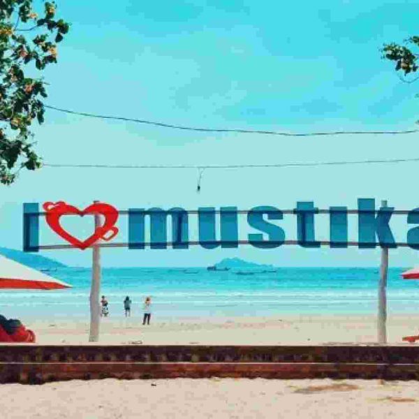 Pantai Mustika Banyuwangi, Cocok bagi Pencinta Olahraga Air