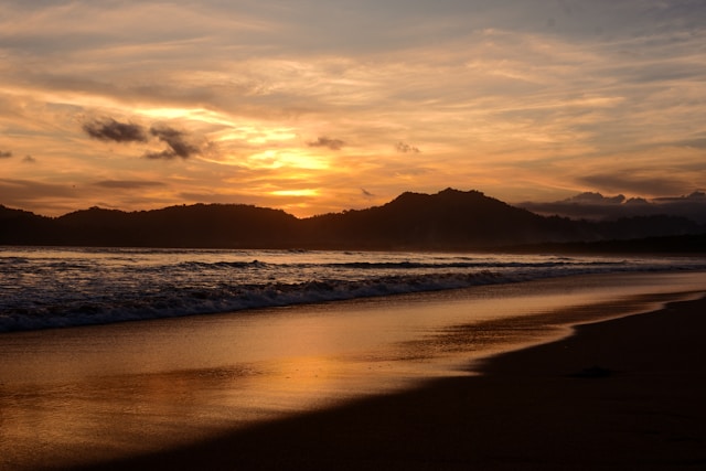 wisata-pulau-merah-banyuwangi