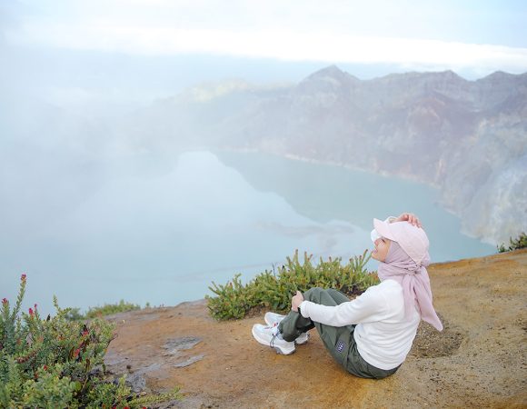 Panduan Lengkap Mendaki Kawah Ijen & Info Sewa Troli